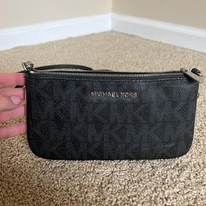 Black Michael Kors Crossbody